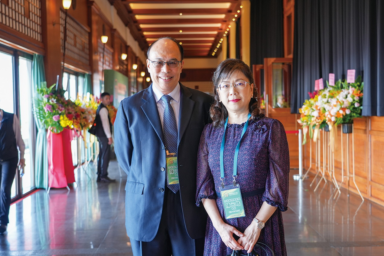 陳元皓副局長與夫人一起參與第78屆醫師節慶祝大會